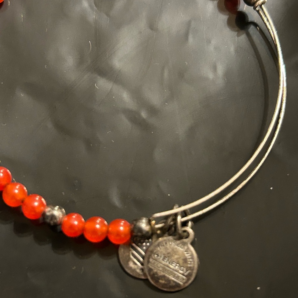 Bracelets Four Red Silvertone - image 4